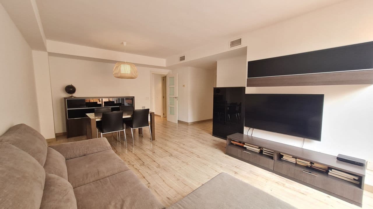 2-Bedroom Apartment in Palma de Mallorca, photo 2
