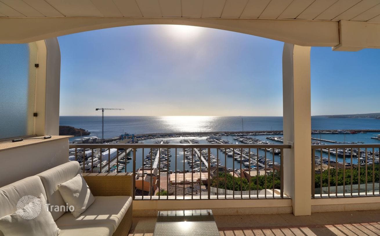 2-Bedroom Penthouse with Sea View in Portals Nous, Mallorca, photo 2