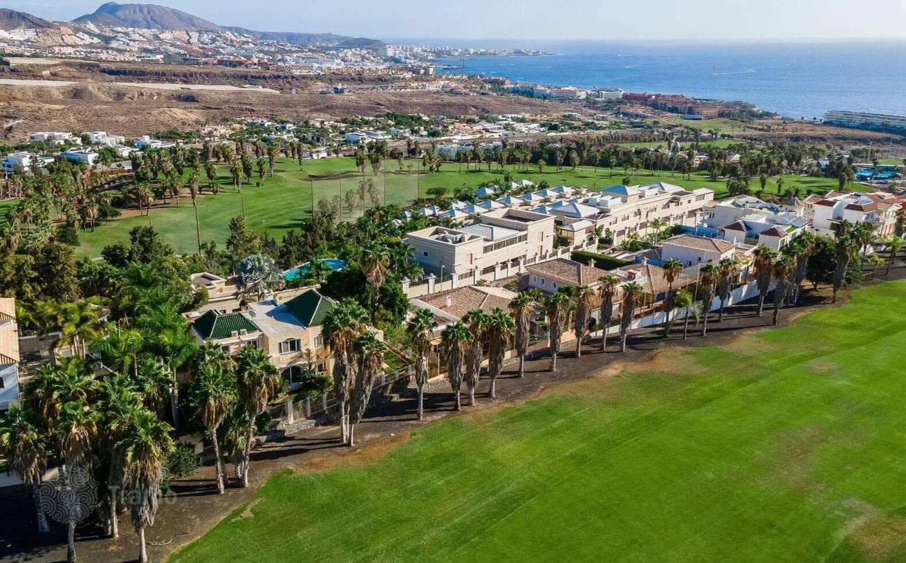 6-Bedroom Villa with Heated Pool and Sea View in La Caleta, Tenerife, photo 3