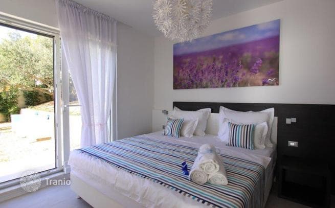 3-Bedroom Villa with Private Pool and Gym in Split, photo 5