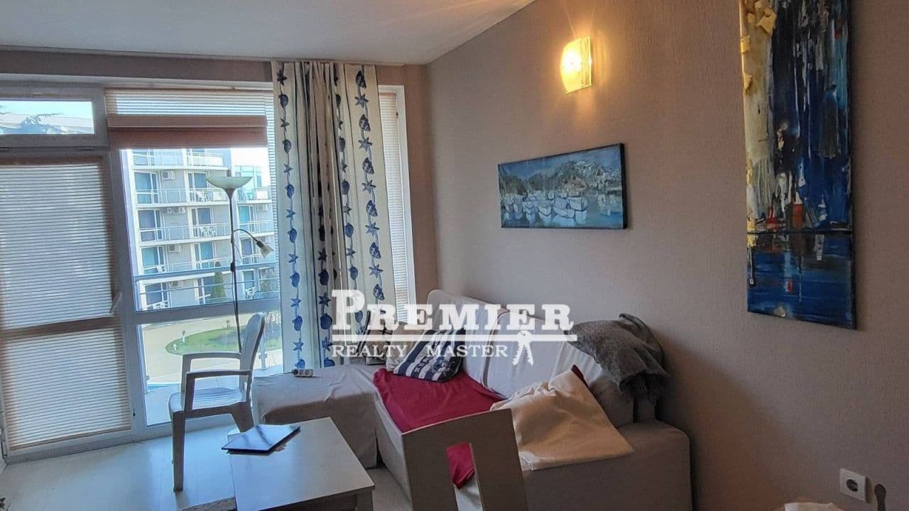1-Bedroom Apartment in Burgas, photo 4