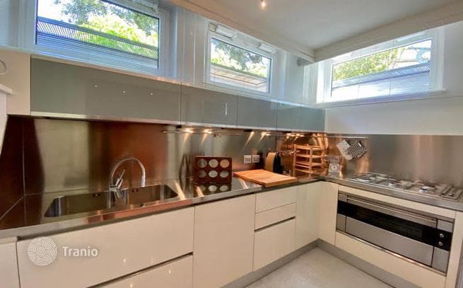 3-Story Luxury Villa with Heated Pool and Mountain Views in Forte dei Marmi, photo 4