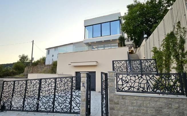 2-Bedroom Villa with Private Pool and Sea View in Herceg Novi, photo 4