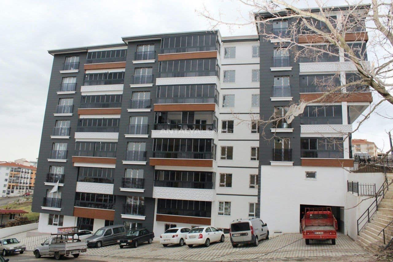 4-Bedroom Apartment in Kecioren, Ankara, photo 2