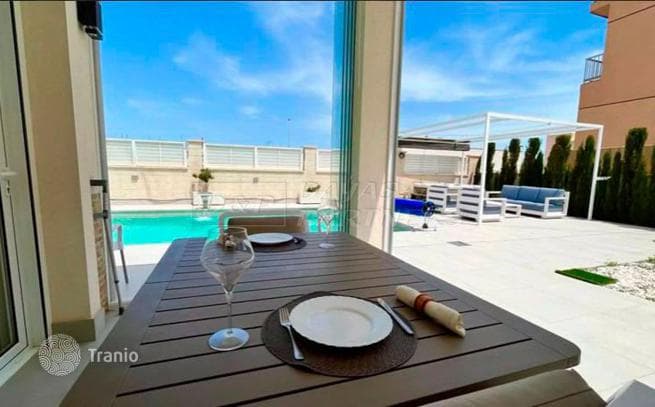 4-Bedroom Villa in Torrevieja, Spain, photo 4