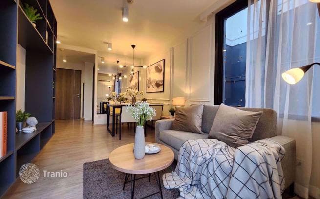 2-Bedroom Condo in Pathum Wan, Bangkok