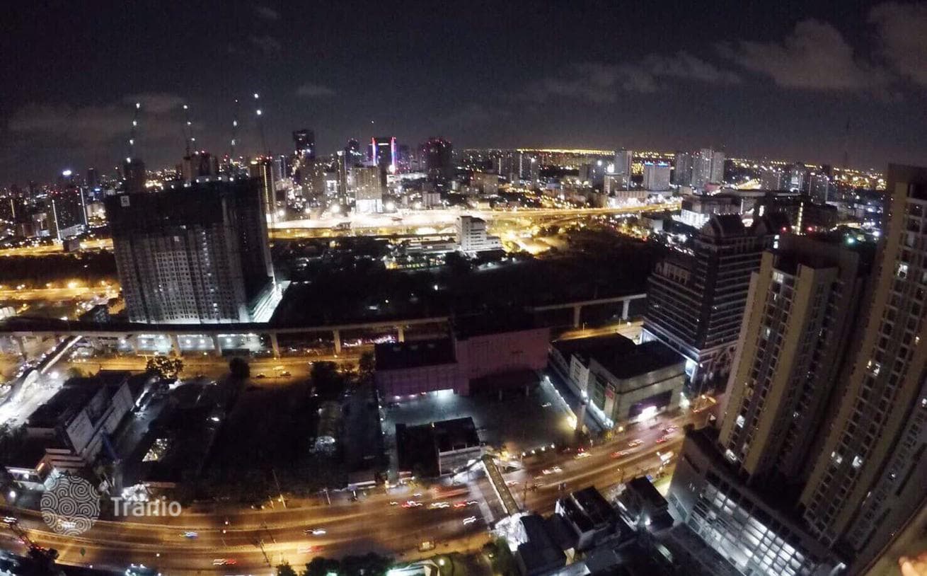 1-Bedroom Condo in Huai Khwang, Bangkok