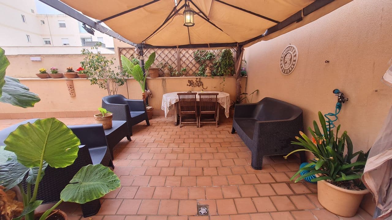 2-Bedroom Apartment in Palma de Mallorca, photo 3