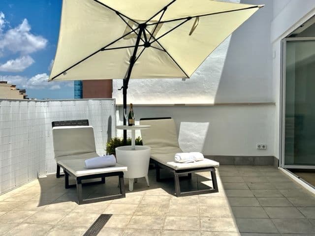 2-Bedroom Penthouse in Palma de Mallorca, photo 2