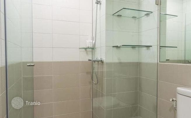 1-комнатные апартаменты в кондо в Банг Раке, Таиланд, фото 2