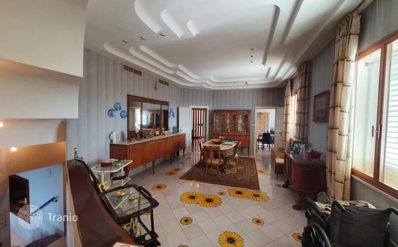 3-Bedroom Villa with Sea Access and Garage in Plemmirio, Sicily, photo 2