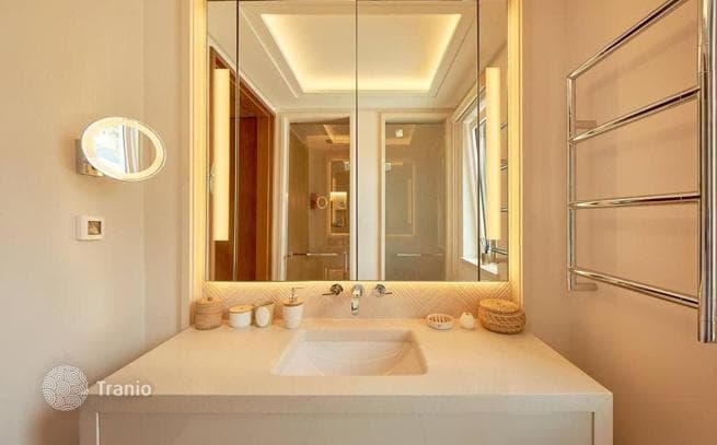1-Bedroom Apartment with Marina View in Tivat, photo 2