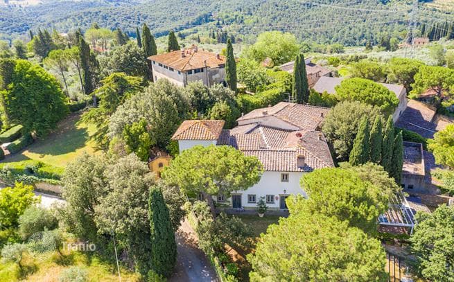 Luxury Villa Near Florence