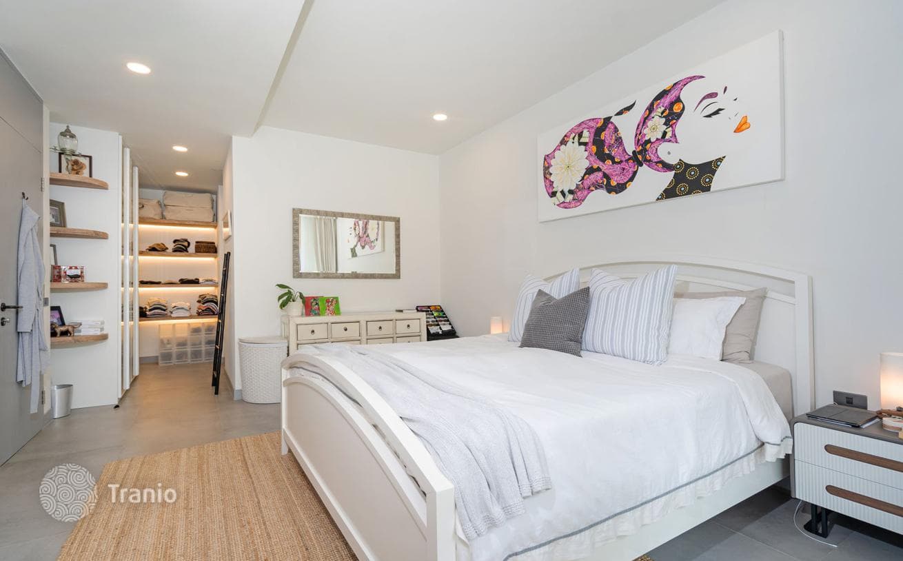 2-Bedroom Condo with 178 m² in Muang Phuket, Phuket