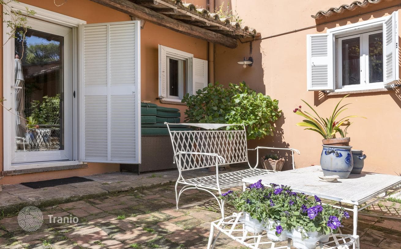 6-Bedroom Villa in Rome, Italy, photo 2