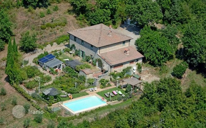 4-Bedroom Villa with 362 m² in Gaiole in Chianti, photo 2