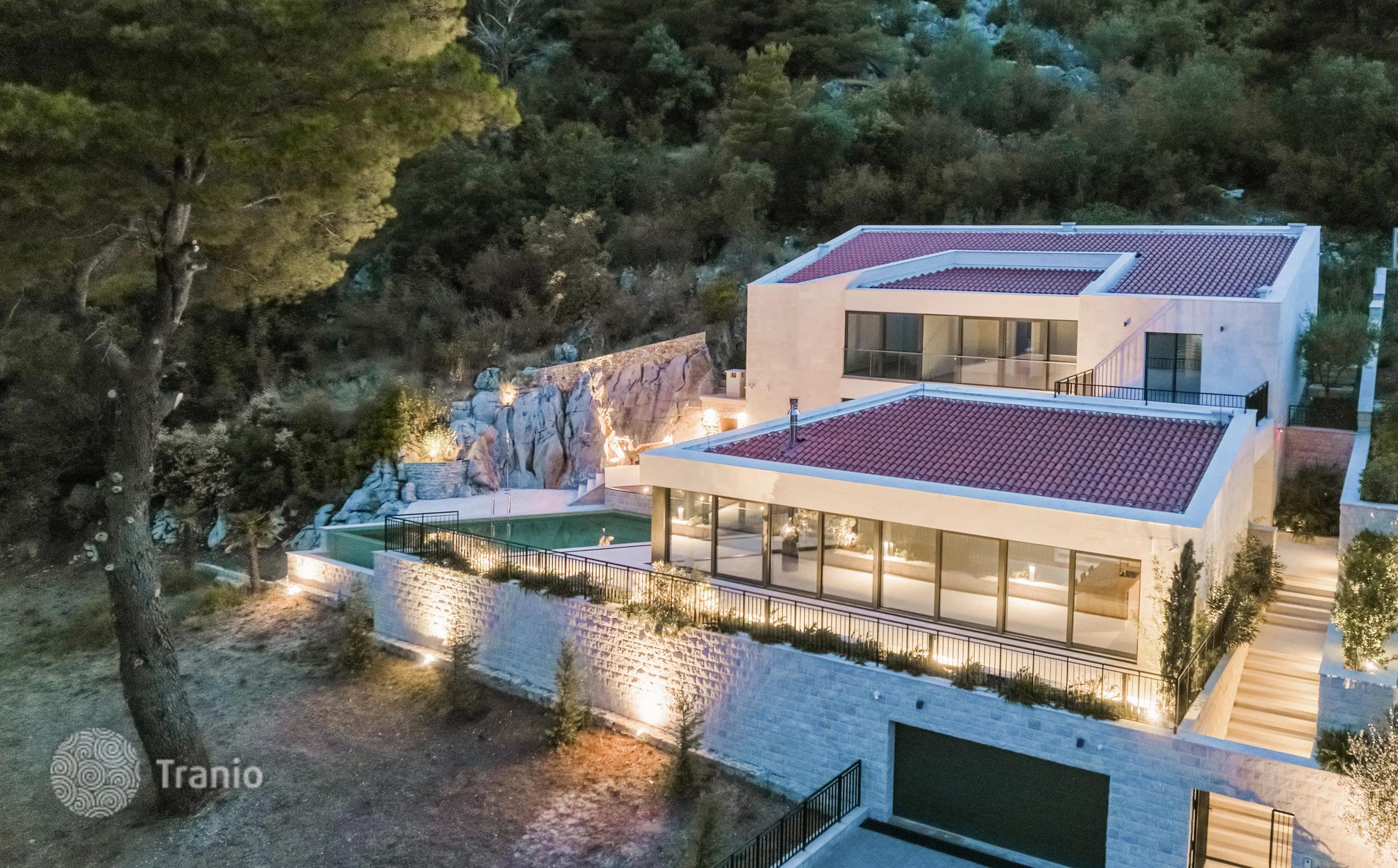 5-Bedroom Villa with Private Pool in Kotor, photo 5