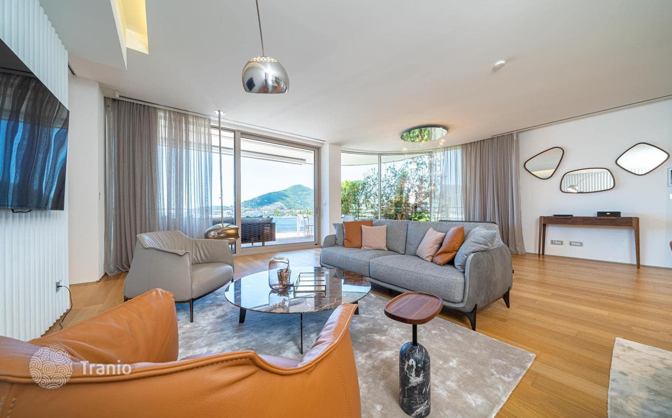 2-Bedroom Luxury Penthouse with Sea View in Budva