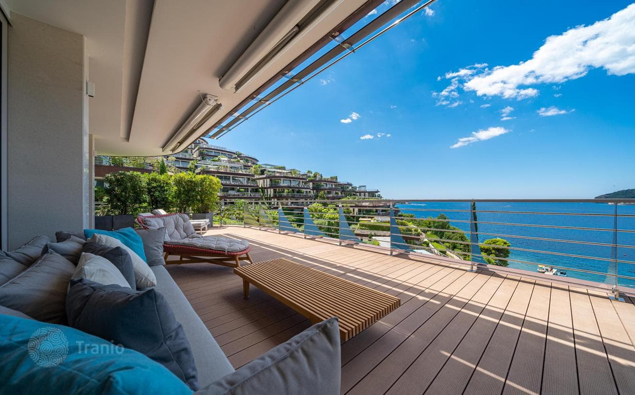 2-Bedroom Penthouse with Panoramic Sea Views in Budva, photo 5