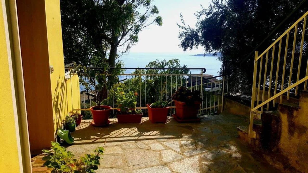 3-Bedroom Apartment in Ospedaletti, photo 4