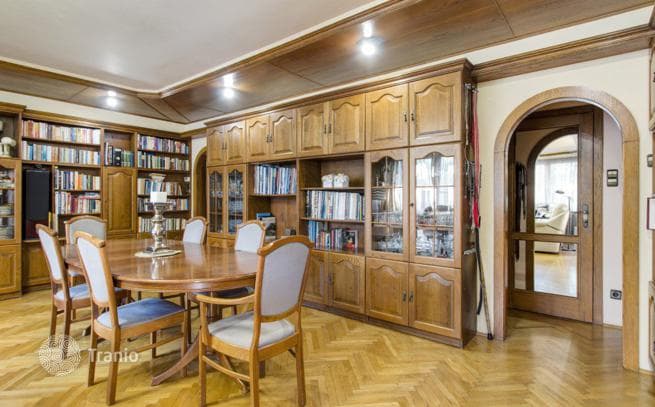 10-Bedroom House in District XIV, Budapest
