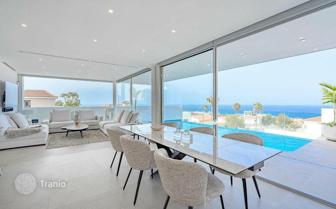 4-Bedroom Villa with Private Pool and Sea View in Callao Salvaje, Tenerife, photo 5