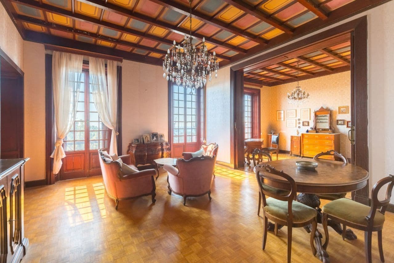 3-Bedroom Apartment in Genoa, photo 4