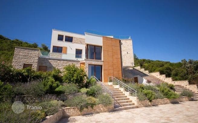 2-Bedroom Villa with Sea View in Tivat
