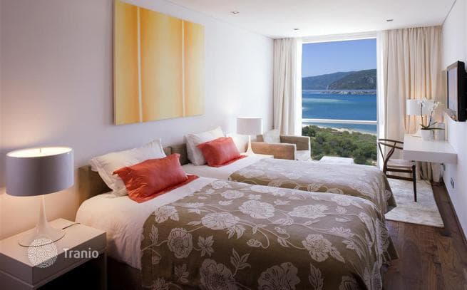 1-Bedroom Apartment in Aparthotel with Private Beach in Setubal