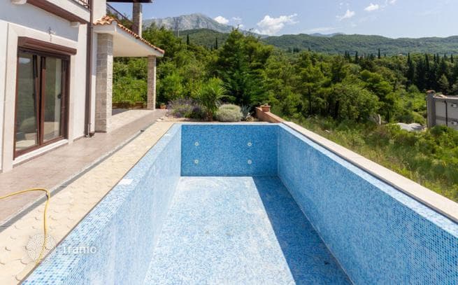 2-Bedroom Villa with Sea View in Herceg Novi, photo 3