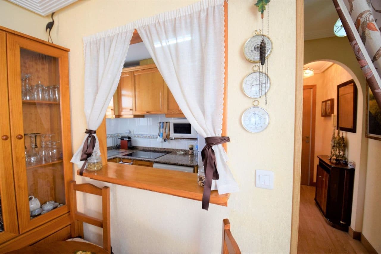 2-Bedroom Apartment in Guardamar del Segura, photo 3