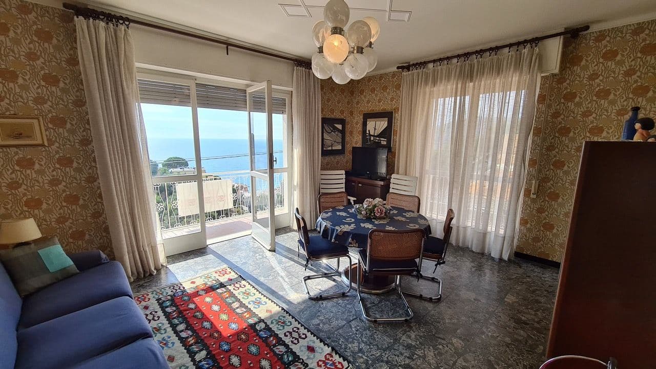 3-Bedroom Apartment in Alassio, Italy, photo 2