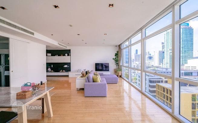 3-Bedroom Condo in Pathum Wan, Bangkok, photo 3