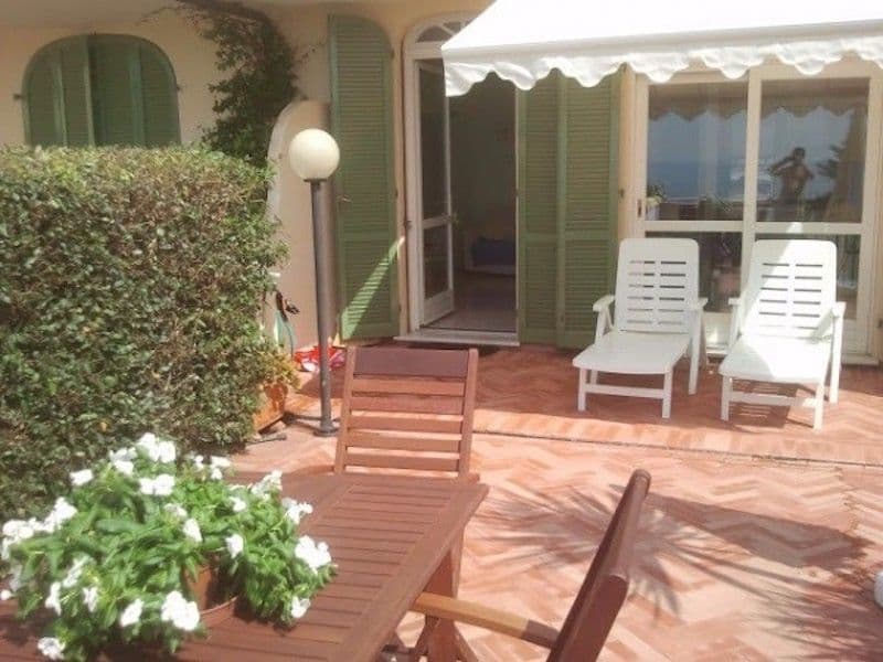 2-Bedroom Apartment in Ospedaletti, photo 3