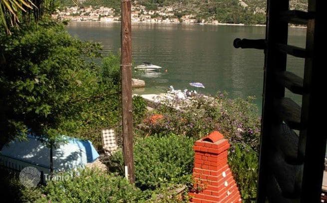 4-Bedroom House with Garden and Sea Access in Kotor, photo 3
