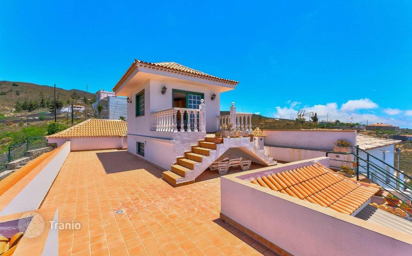 6-Bedroom Villa with Large Plot and Panoramic Views in Santa Cruz de Tenerife, photo 2