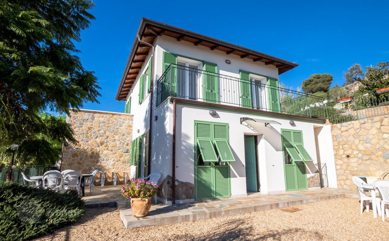 3-Bedroom Villa with Sea View and Garden in Bordighera, Liguria, photo 3