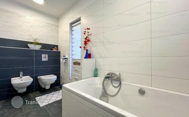 3-Bedroom Townhouse with Smart Home System in Budapest, photo 2