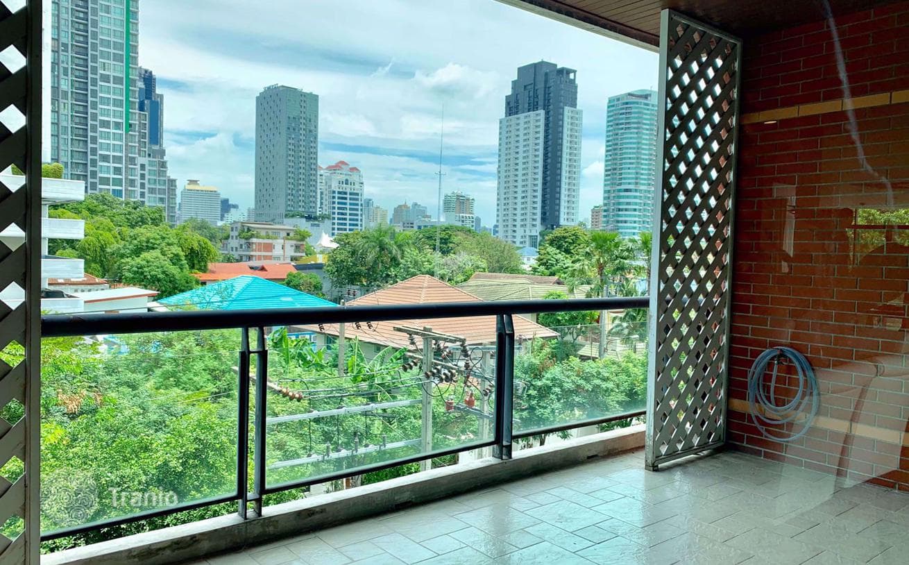 3-Bedroom Condo in Watthana, Bangkok, photo 5