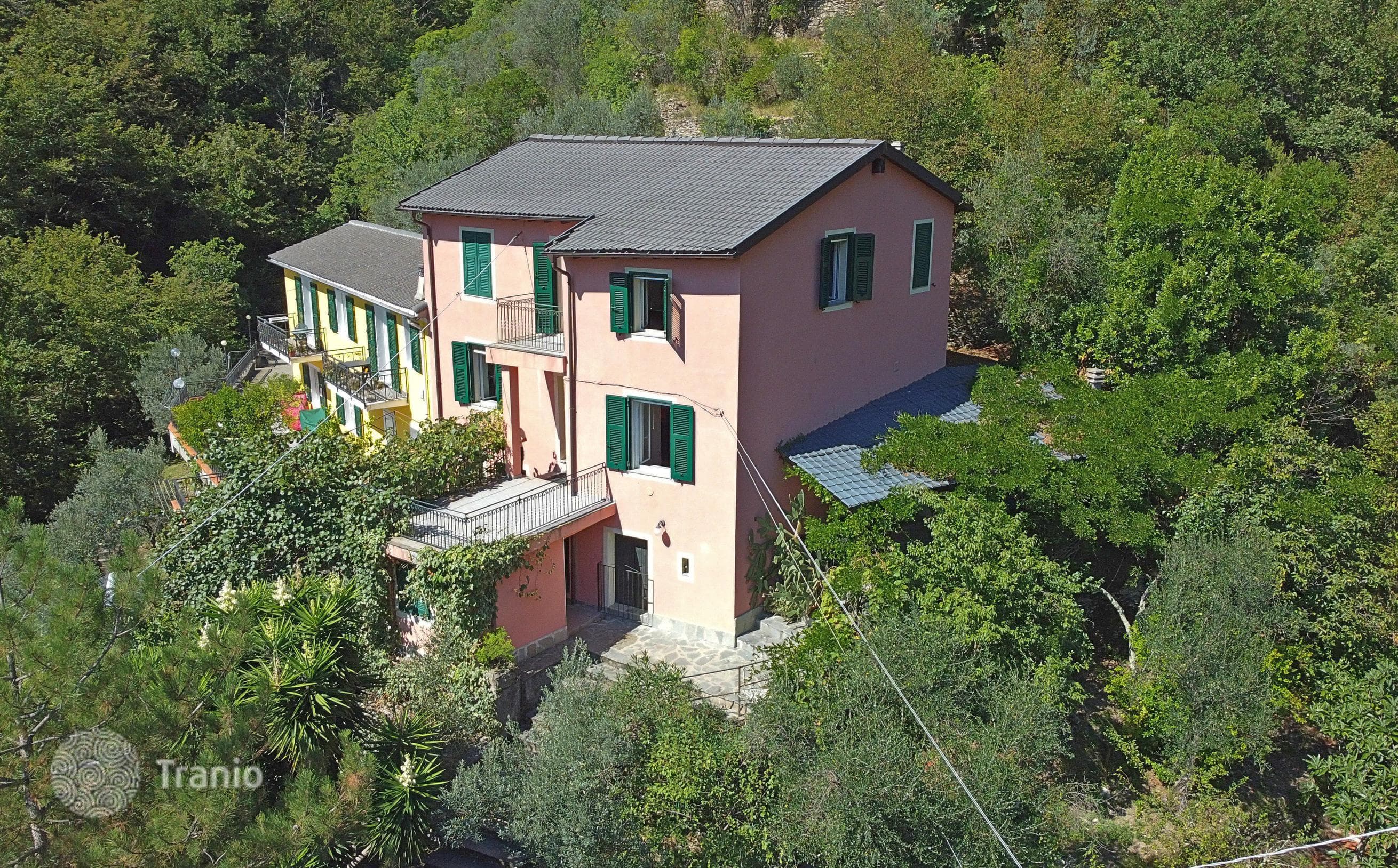 3-Bedroom House with Private Garden in Avegno, Liguria, photo 4