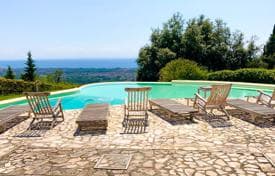 Villa with Sea View and Pool on Tuscan Hills, Montignoso, photo 5