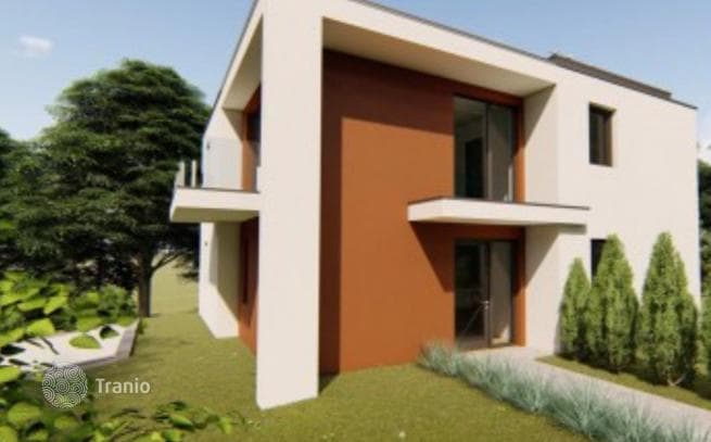 3-Bedroom House with Roof Terrace in District II, Budapest