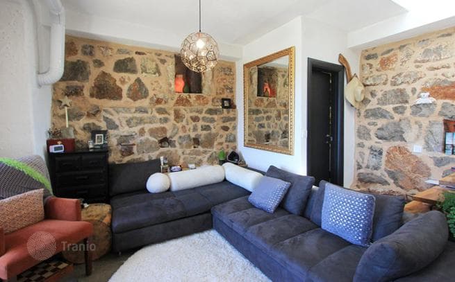 Villa with Apartments and Panoramic City and Sea Views in Bar