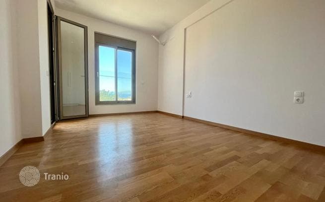 2-Bedroom Apartment in Amouda, Crete, photo 2