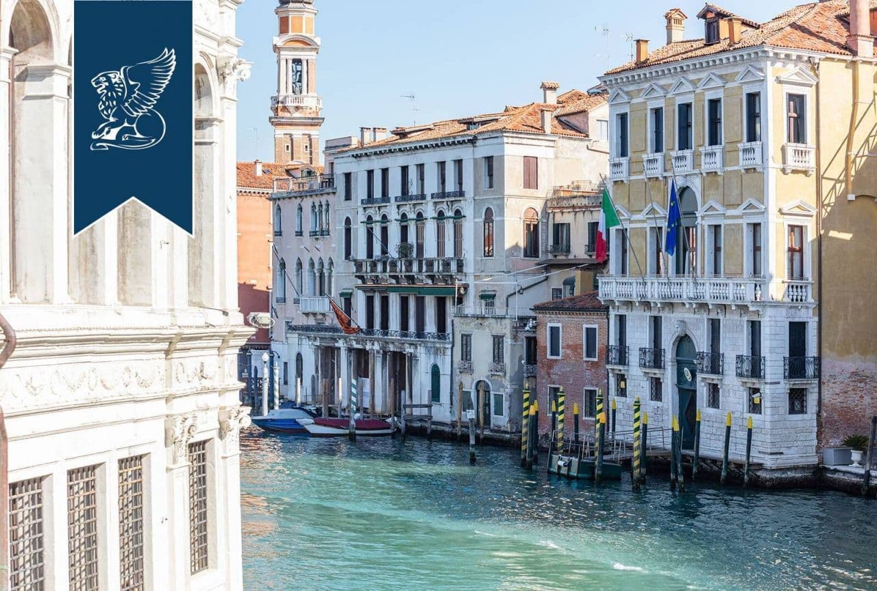 2-Bedroom Apartment in Venice, Italy, photo 4
