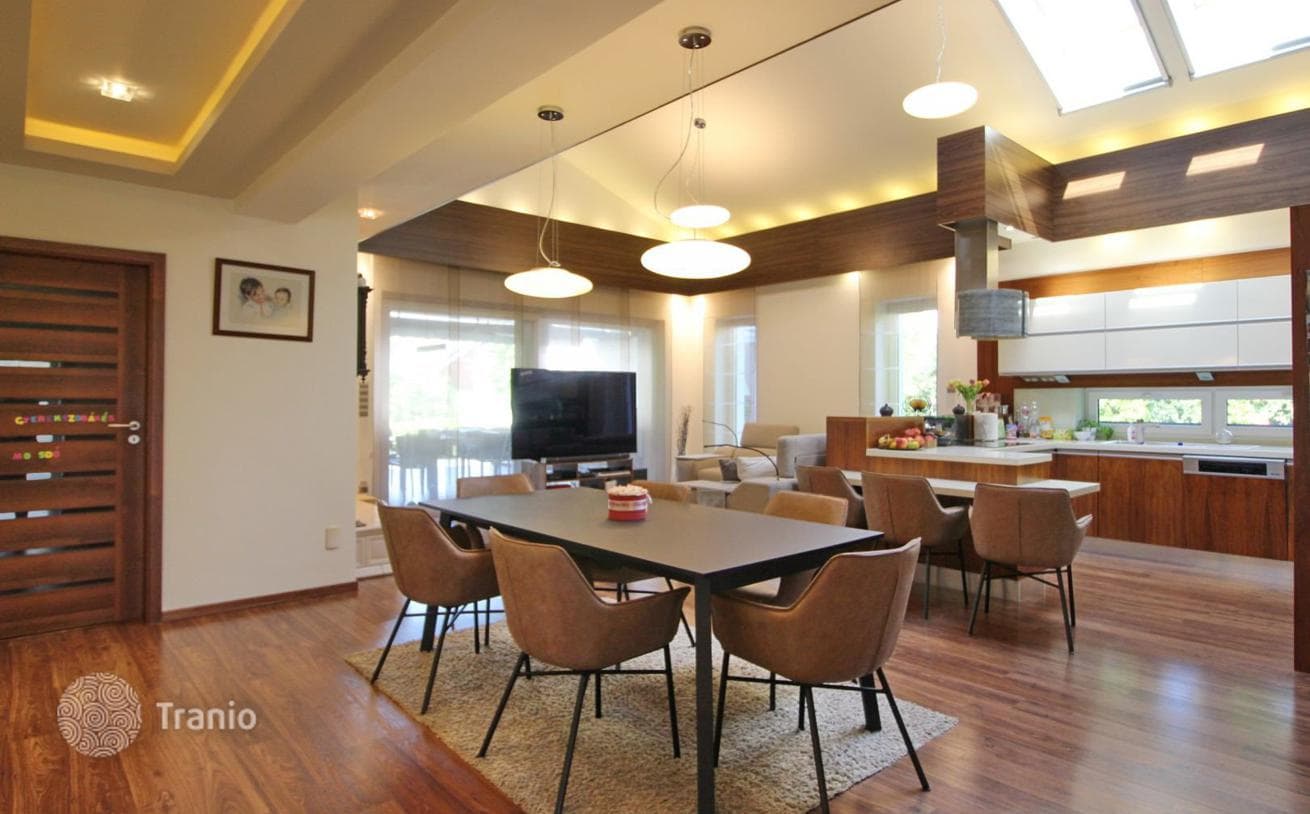 4-Bedroom House in Debrecen, Hungary, photo 3