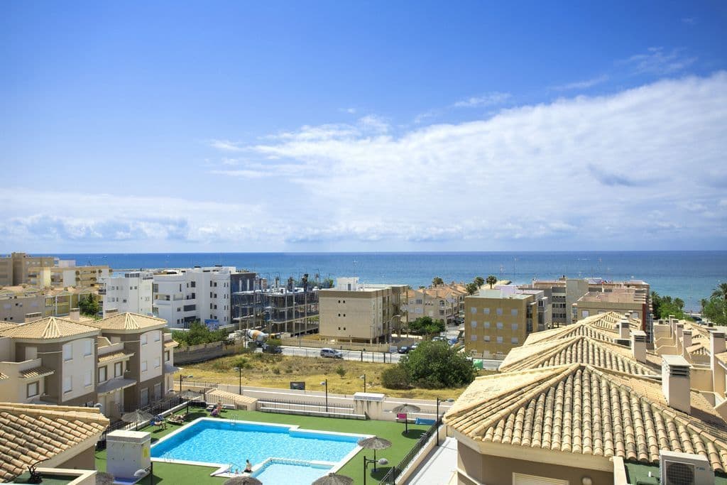 3-Bedroom Apartment in Santa Pola, photo 4