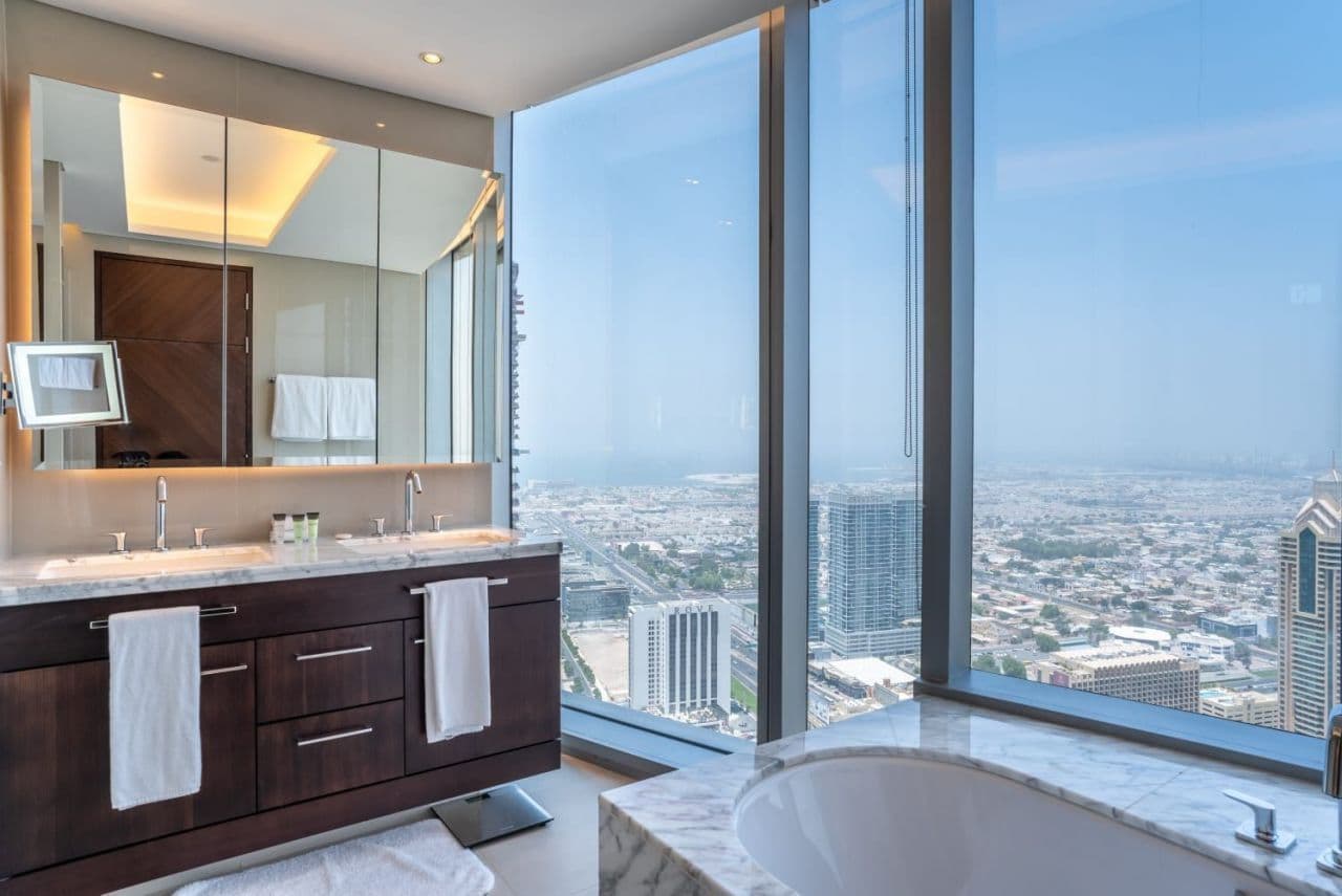 3-Bedroom Apartment in Downtown Dubai, Dubai, photo 2