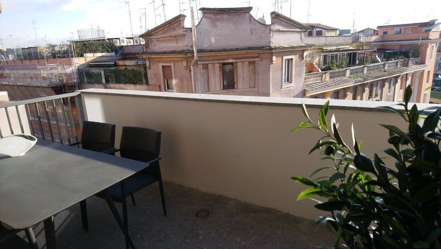 2-Bedroom Apartment in Rome, photo 4