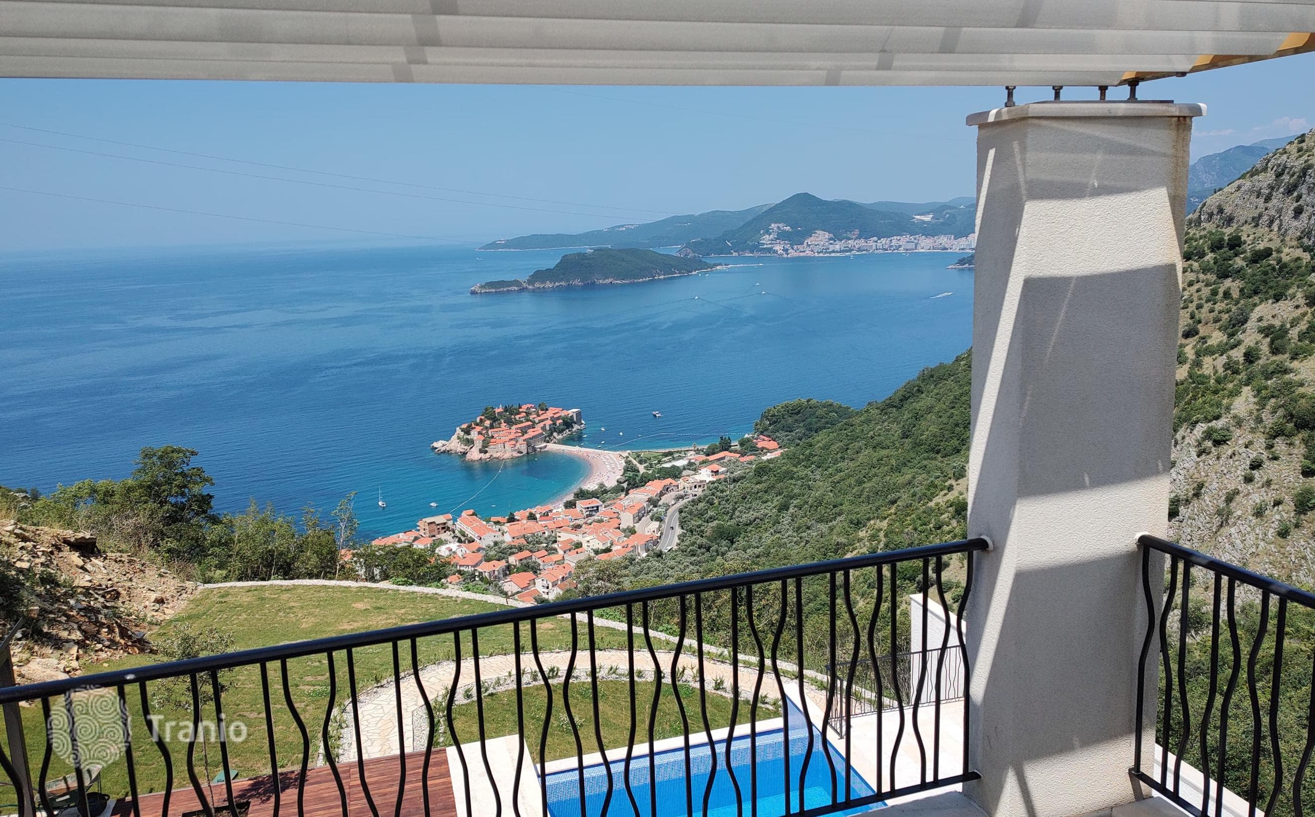 4-Bedroom Villa with Sea View in Budva, photo 5